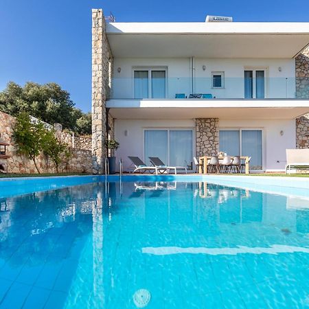 Villa Penelope Galatas  ภายนอก รูปภาพ